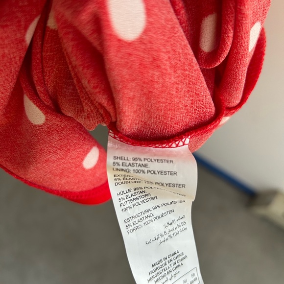 Red dress with white polka dots - Picture 4 of 4